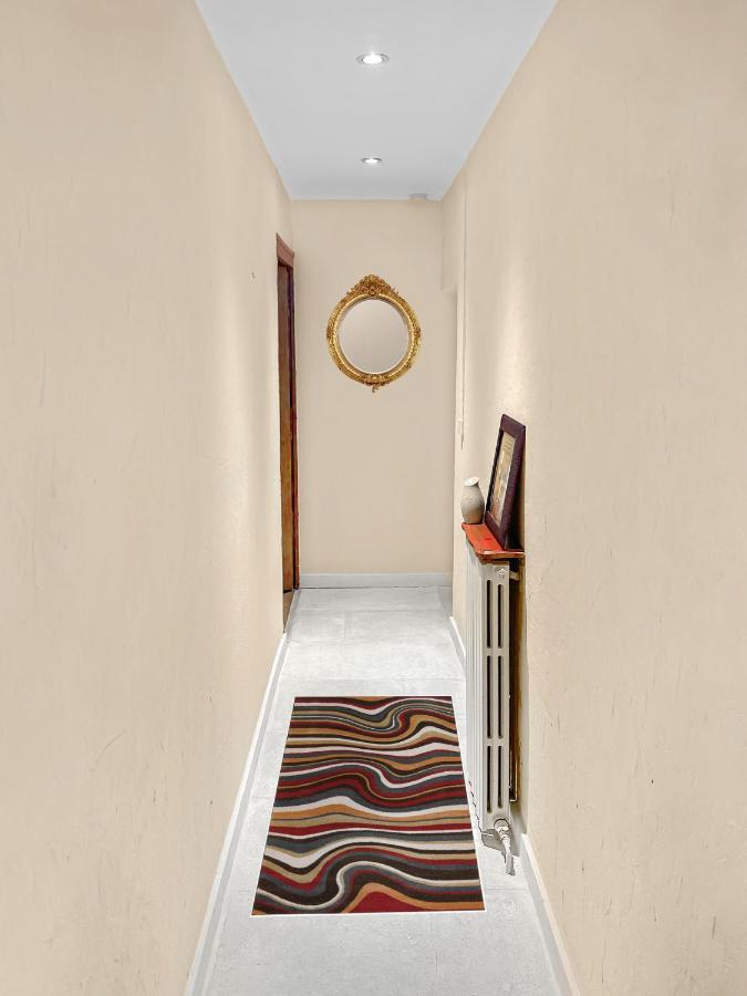Appartement Les Portes Du Chateau Beaucairois à Beaucaire  Extérieur photo